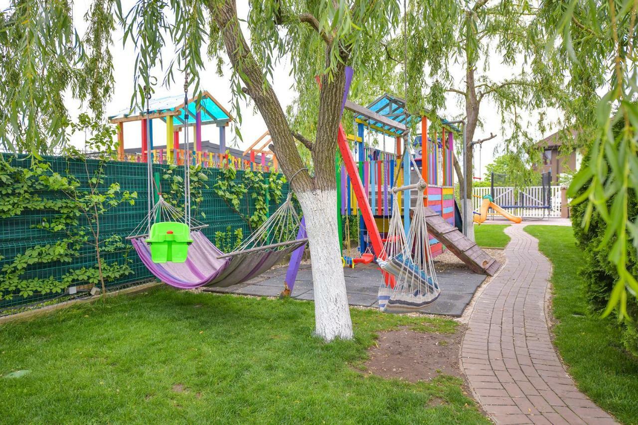 Happy Place - Casuta Galbena Domnesti  Екстериор снимка